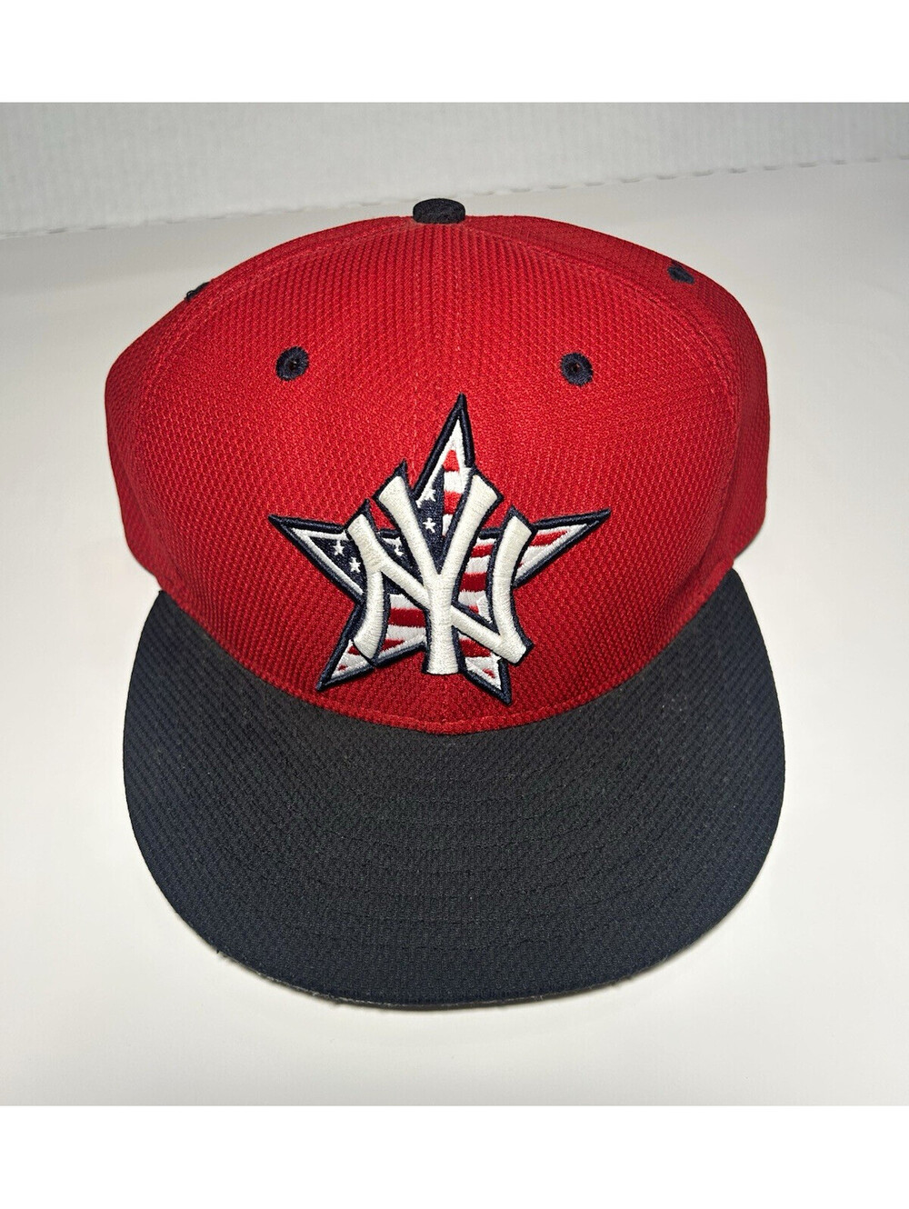 New Era 59FIFTY New York Yankees MLB Fitted Cap Hat 7 3/8 Red Gray Navy